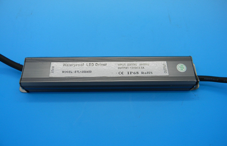 O FCC impermeável do motorista do diodo emissor de luz da fonte de alimentação 30W12V de Transformator peça 15B IP68 com CE RoHS