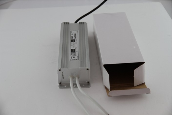 motorista impermeável estável 100W do diodo emissor de luz da C.C. 8.5A 12V, fonte de alimentação do diodo emissor de luz IP68 com de baixo nível de ruído