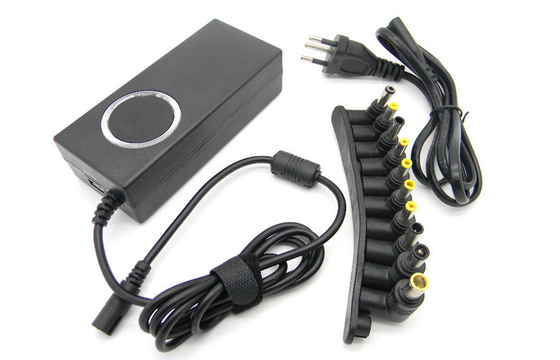 O CE Certificates C.A. 90W ao adaptador universal do poder do portátil da C.C. sobre a proteção atual
