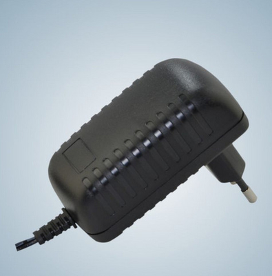 15 peso leve universal do adaptador EN60950 da alimentação CA do watt para o aparelho electrodoméstico