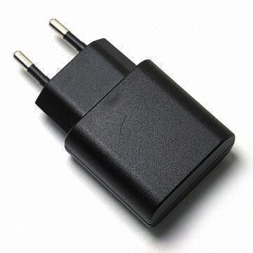 Adaptador do poder de USB, claro portátil/universal e acessível, com versão alternativa