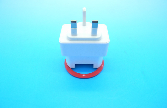 A tomada BRITÂNICA universal atual constante do carregador 5V 2.0A do curso de USB, FCC peça 15B