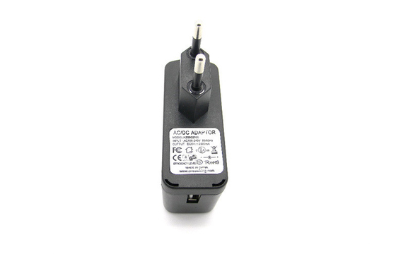 Carregador universal do curso de AC100-240V USB