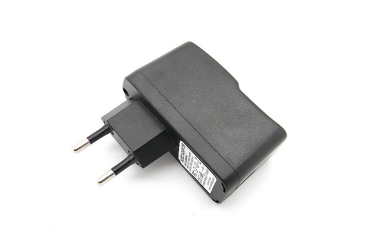 Carregador universal do curso de AC100-240V USB