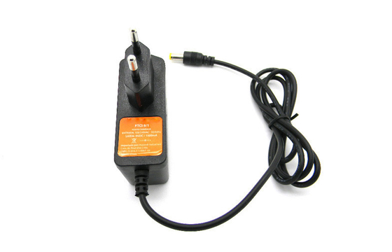 C.A. ao adaptador 9V 1A sobre a tensão para o router, 100-240Vac do poder da montagem da parede da C.C.