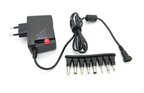 6 adaptador ajustável da alimentação de DC da C.A. da tensão 3-12V do universal das pontas 2500mA da C.C.