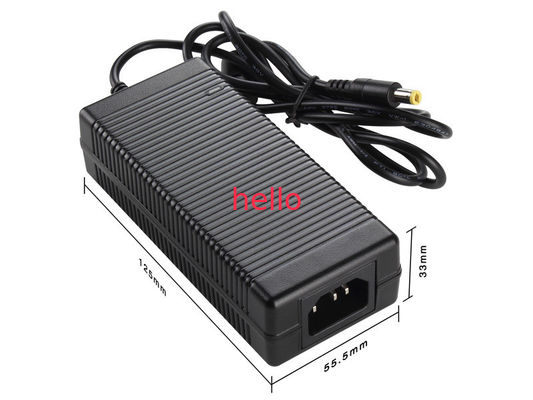 Adaptador preto da C.A. do computador de 12V 5A, adaptador do poder do Desktop