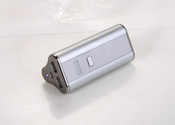Fonte de alimentação móvel do telefone móvel/carro 5V com o diodo emissor de luz 7800MAH