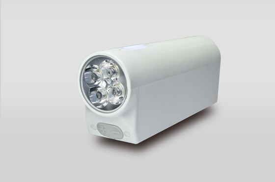 A mini fonte de alimentação 5v móvel portátil começando com corrente 2A para o carro pode ser compatível com 12V 19.5V