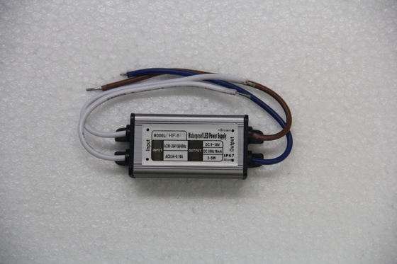 Fonte de alimentação constante IP68 do diodo emissor de luz da corrente 5W do Portable da C.C. de ROHS 18V 300mA com EN61547