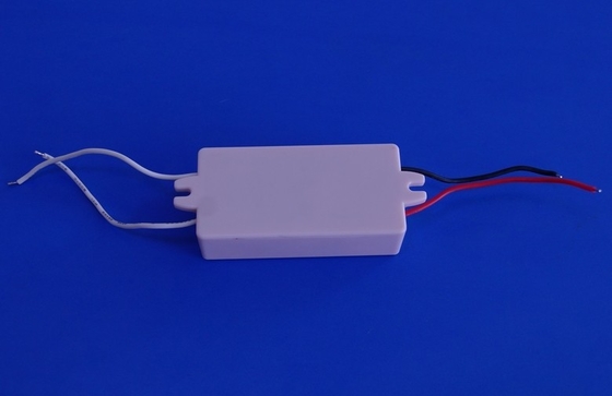 A luz de rua da eficiência elevada 24w conduziu a corrente constante Ac110v/220v do motorista 700ma