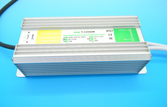 60w o capacitor eletrolítico de alumínio IP68 waterproof o motorista constante do diodo emissor de luz da corrente da fonte de alimentação