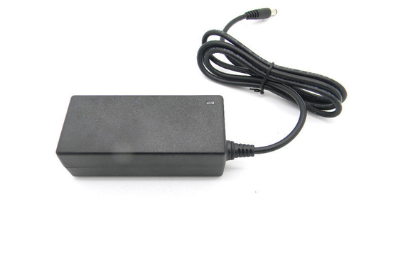 Sobre a C.A. da tensão à tomada BRITÂNICA do Desktop 36W 12V do adaptador da alimentação de DC Para a tevê do LCD