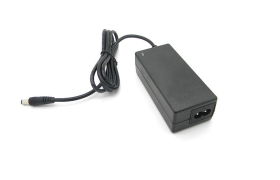 Sobre a C.A. da tensão à tomada BRITÂNICA do Desktop 36W 12V do adaptador da alimentação de DC Para a tevê do LCD