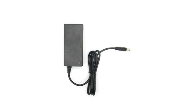 Sobre a C.A. da tensão à tomada BRITÂNICA do Desktop 36W 12V do adaptador da alimentação de DC Para a tevê do LCD