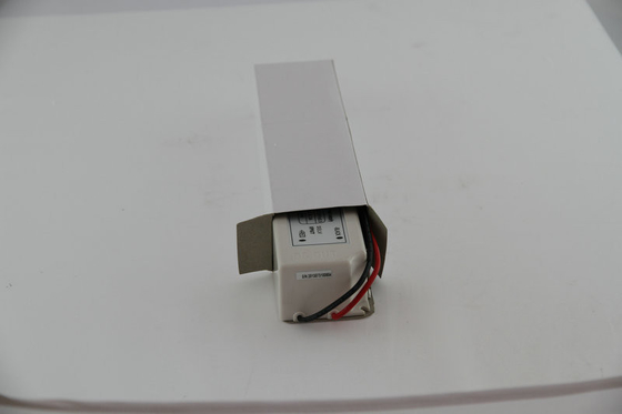 Portable 24 motoristas constantes 100W do diodo emissor de luz da tensão do estojo compacto do volt, motorista exterior do diodo emissor de luz