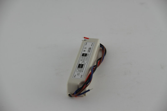 Motorista constante alto do diodo emissor de luz da tensão do brilho 12V 20W impermeável com C.A. universal