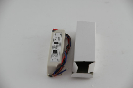 Motorista constante alto do diodo emissor de luz da tensão do brilho 12V 20W impermeável com C.A. universal