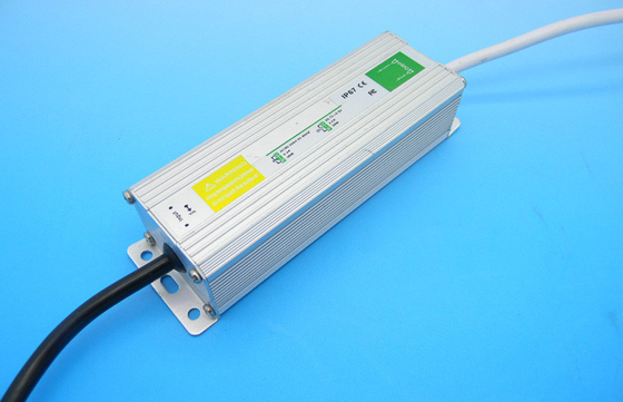 Efficency alto 30W waterproof a fonte de alimentação para a corrente constante 12V da compatibilidade electrónica IP67 da luz do diodo emissor de luz