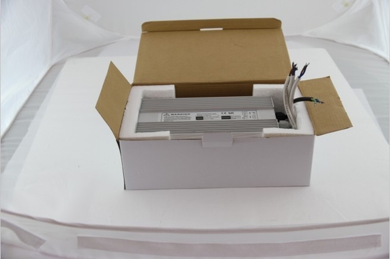 motorista impermeável exato 200W 8300mA do diodo emissor de luz da C.C. 24V, motorista da luz do diodo emissor de luz da compatibilidade electrónica de EPA3050B